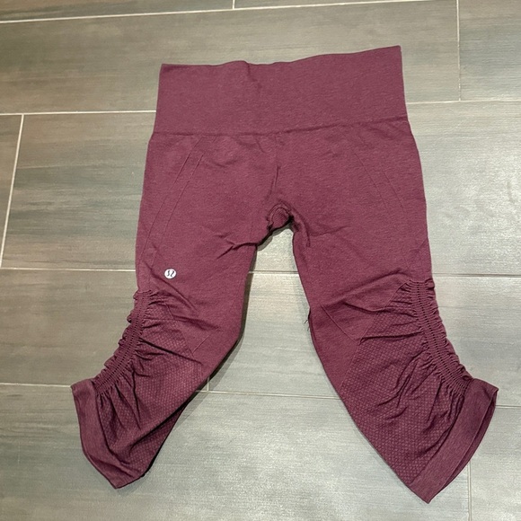 Lululemon In The Flow Crop II Heathered Bordeaux Drama - Picture 4 of 6